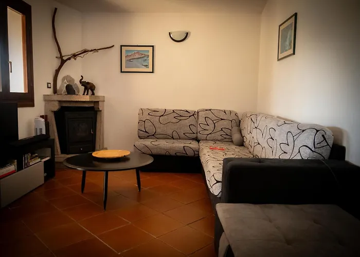Villa Capodorso, Palau Porto Pollo
