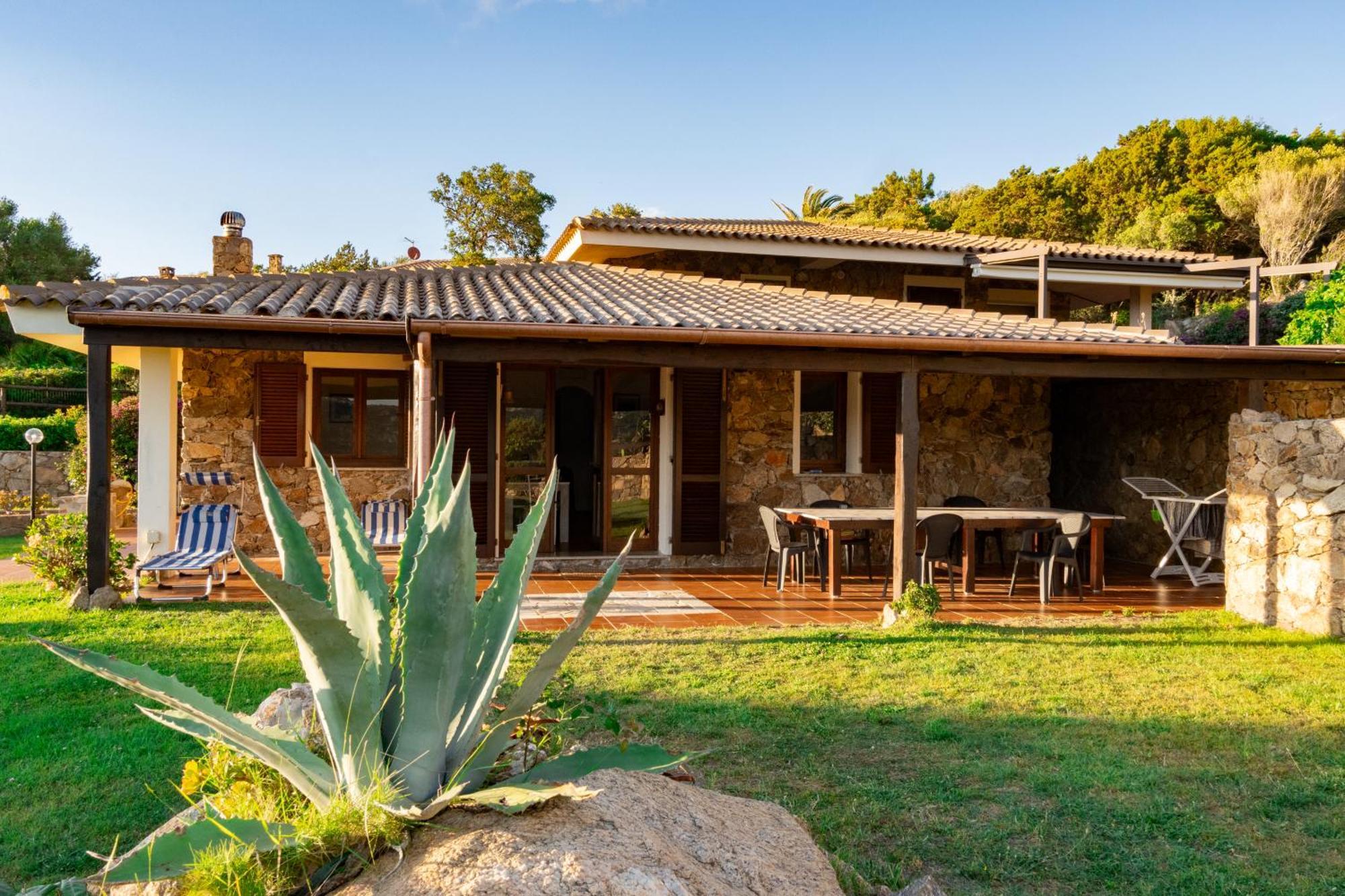 Capodorso, Porto Pollo Villa